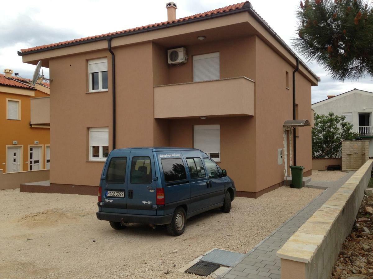 Apartment Matic Vrsi Esterno foto