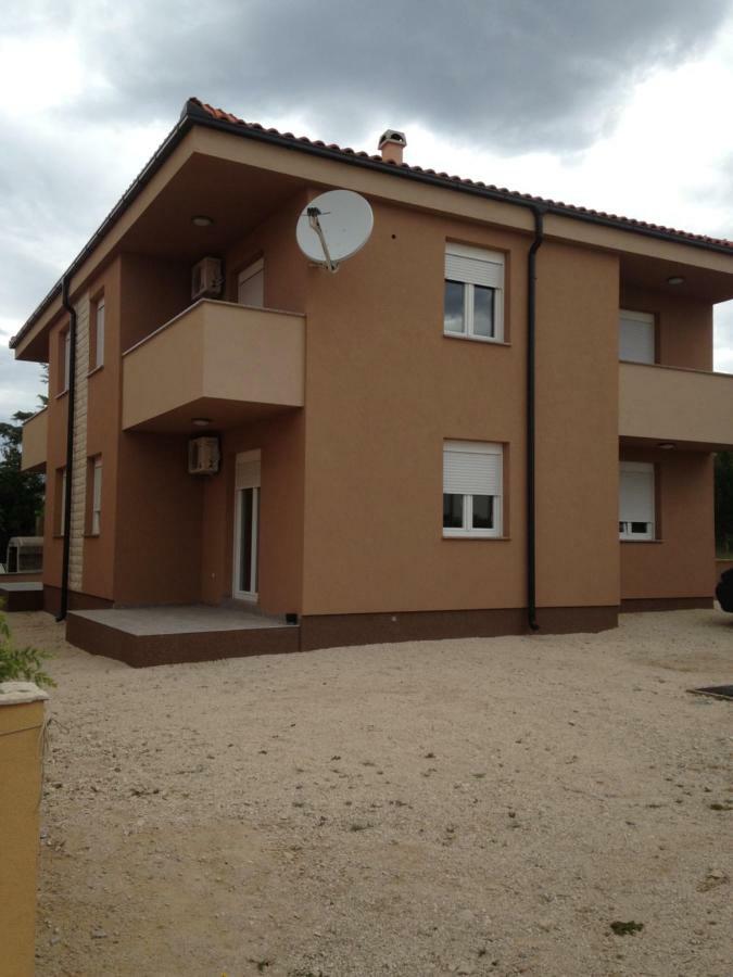 Apartment Matic Vrsi Esterno foto