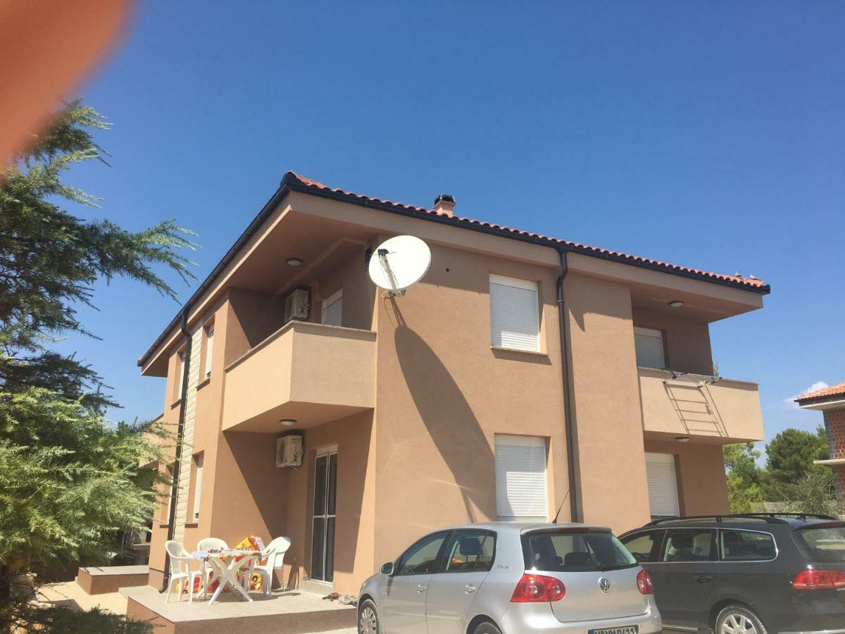 Apartment Matic Vrsi Esterno foto